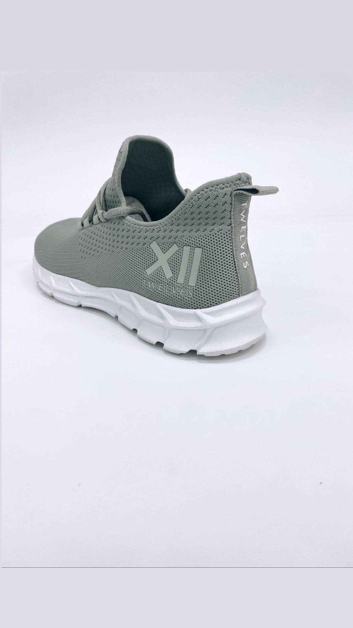 Twelves GTL Trainer