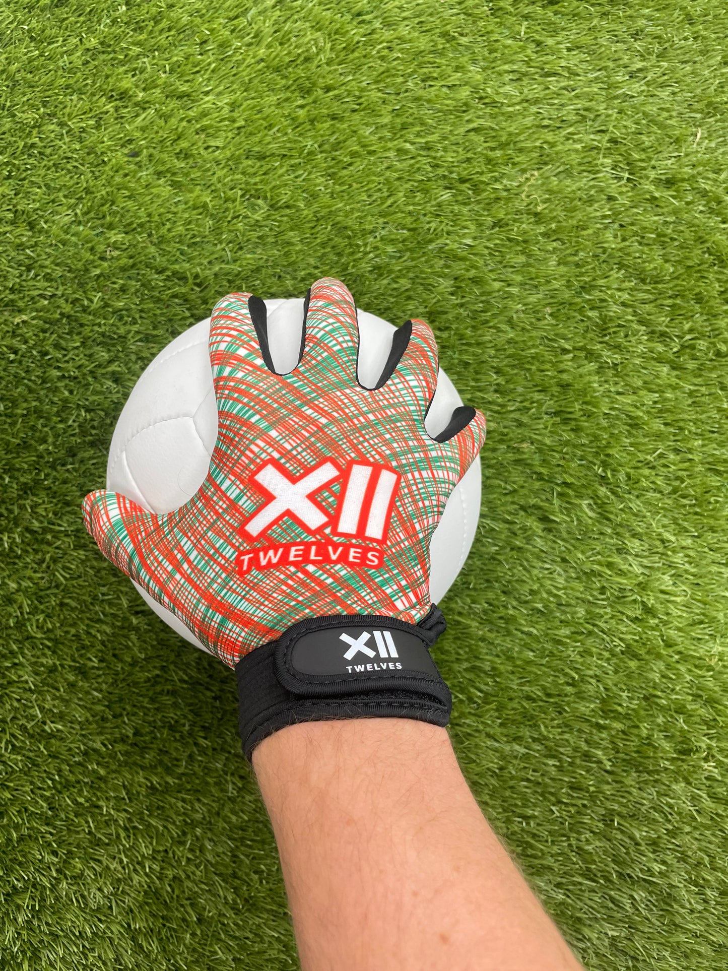 Twelves venom gloves